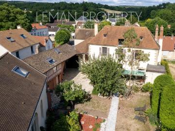 Maison 11 pièces 325 m²