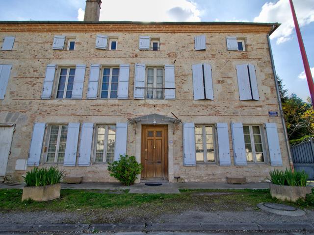 Maison 11 pièces 326 m²