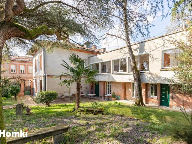 Maison 11 pièces 328 m²