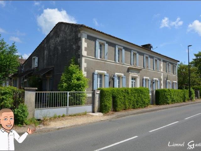 Maison 11 pièces 328 m²