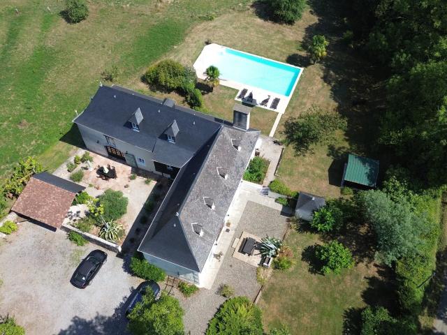 Maison 11 pièces 329 m²