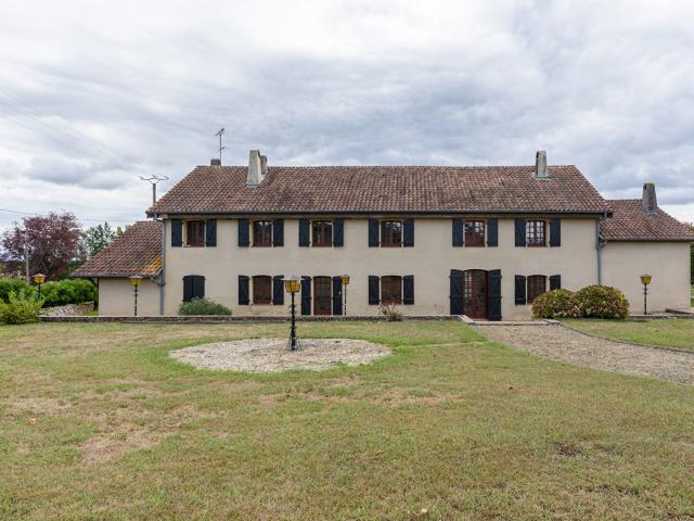 Maison 11 pièces 333 m²