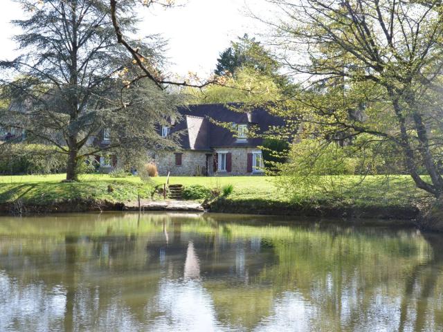 Maison 11 pièces 330 m²