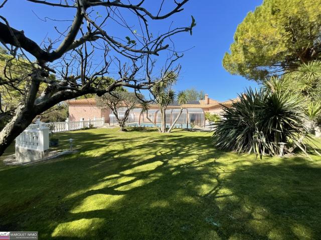 Maison 11 pièces 332 m²