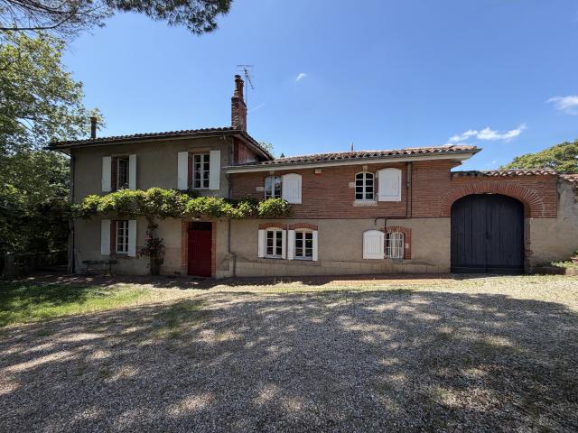 Maison 11 pièces 332 m²
