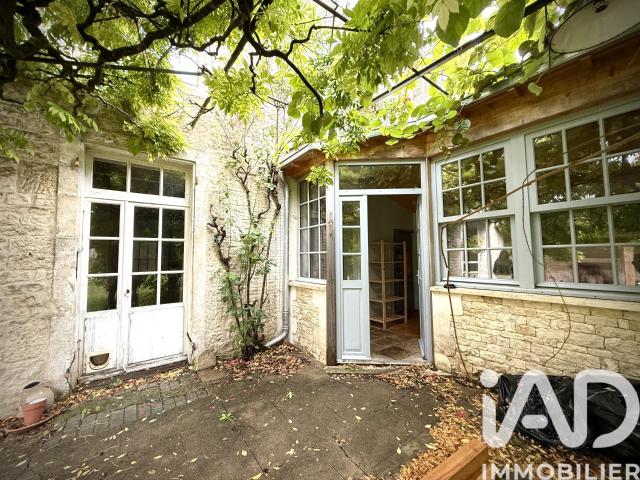 Maison 11 pièces 337 m²