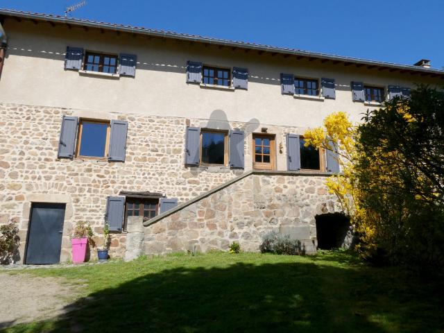 Maison 11 pièces 336 m²