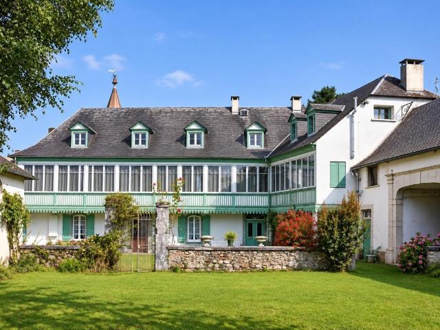 Maison 11 pièces 440 m²
