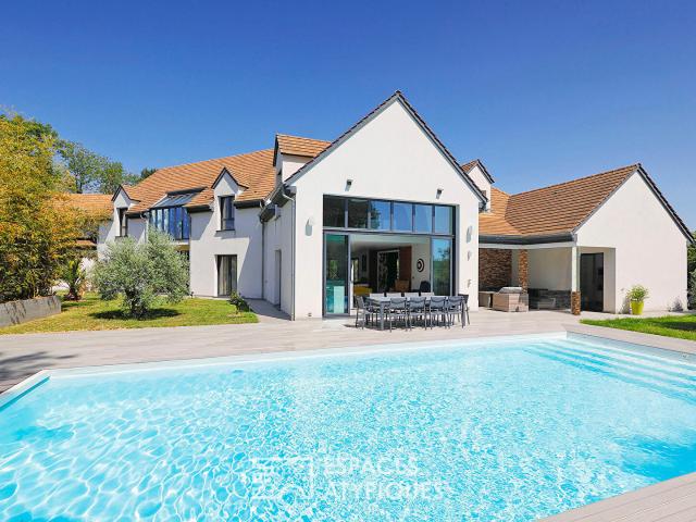 Maison 11 pièces 334 m²
