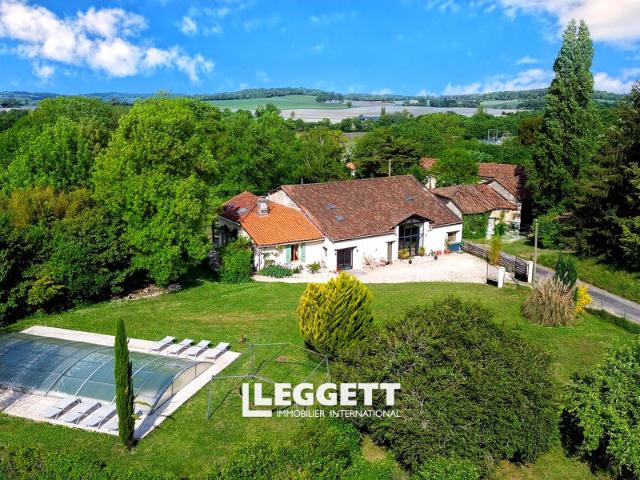Maison 11 pièces 457 m²