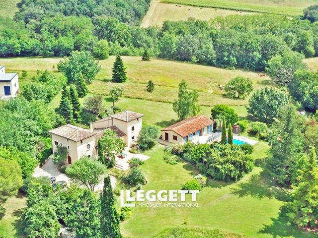 Maison 11 pièces 461 m²
