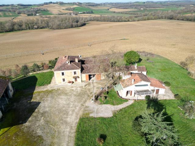 Maison 11 pièces 469 m²
