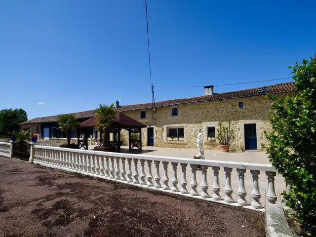 Maison 11 pièces 482 m²
