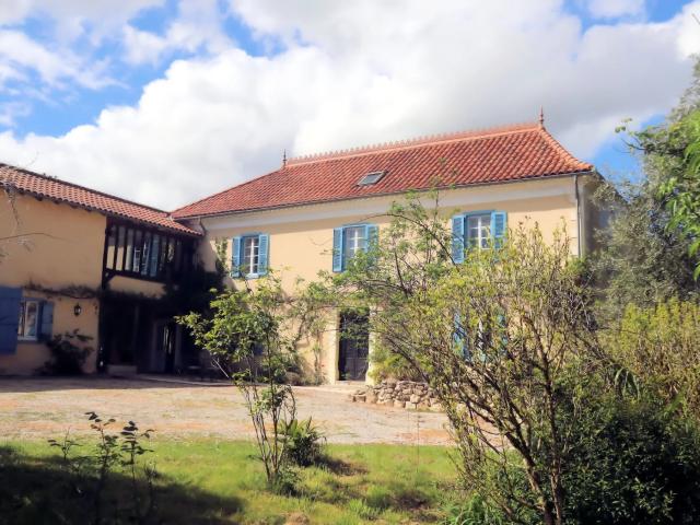 Maison 11 pièces 400 m²