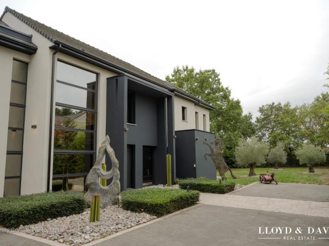 Maison 11 pièces 400 m²