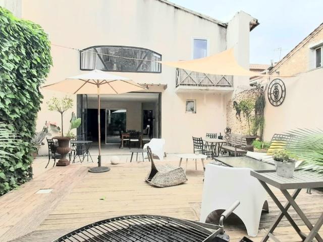 Maison 11 pièces 416 m²