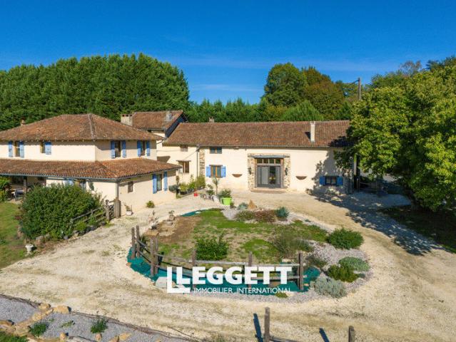 Maison 11 pièces 423 m²
