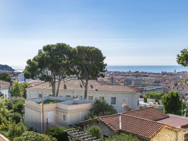 Maison 11 pièces 420 m²