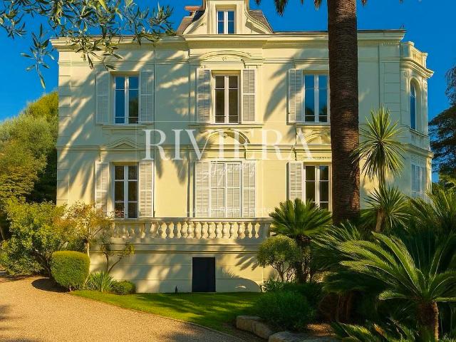 Maison 11 pièces 375 m²