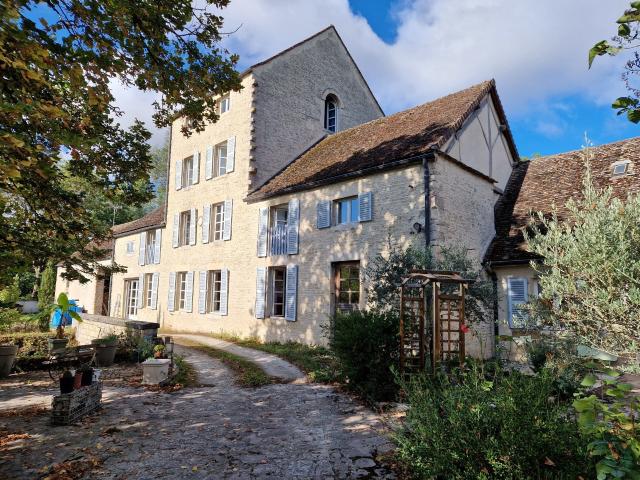 Maison 11 pièces 434 m²