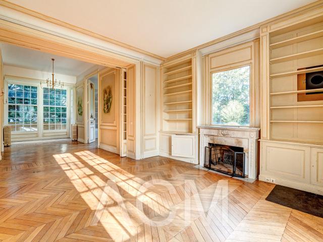 Maison 11 pièces 434 m²