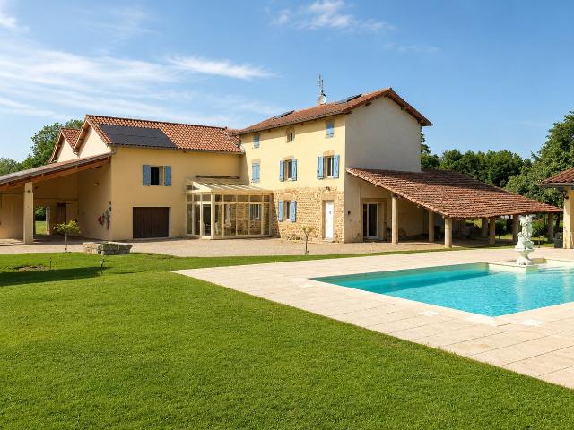 Maison 11 pièces 438 m²