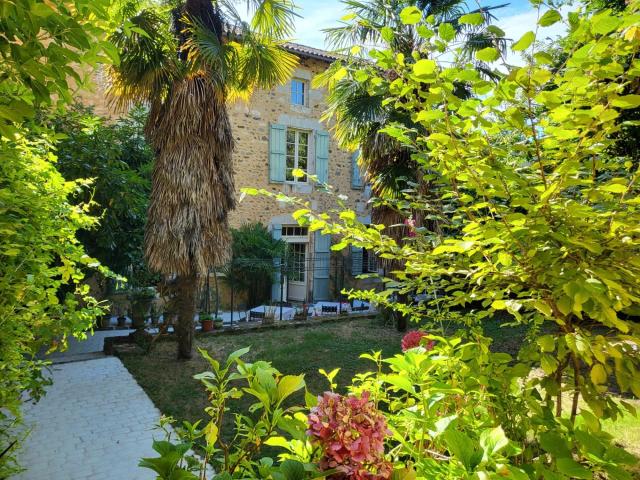 Maison 11 pièces 545 m²