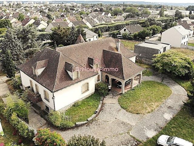Maison 11 pièces 578 m²