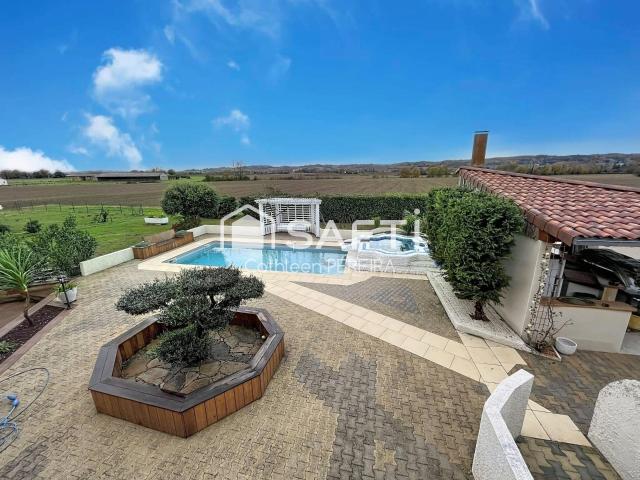 Maison 11 pièces 596 m²