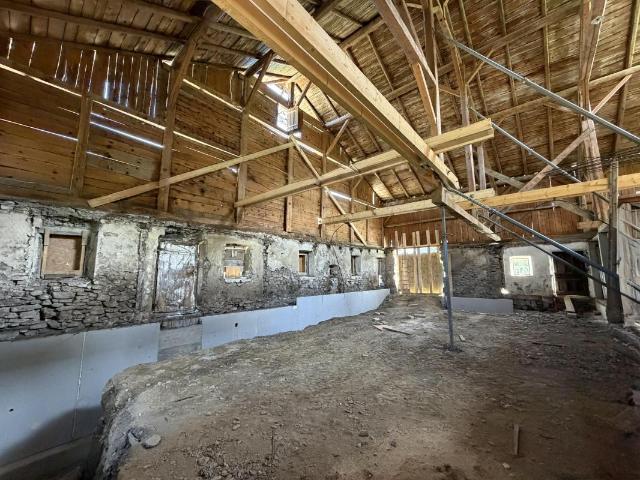 Maison 11 pièces 640 m²