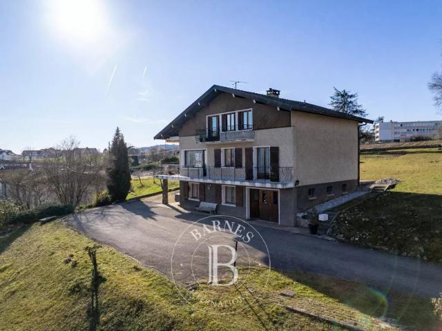 Maison 11 pièces 220 m²