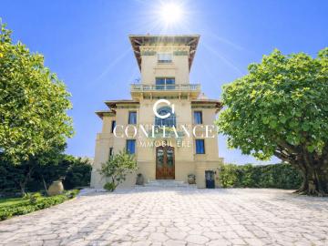 Maison 11 pièces 750 m²