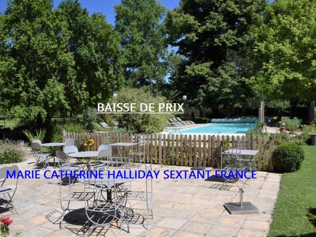 Maison 11 pièces 800 m²