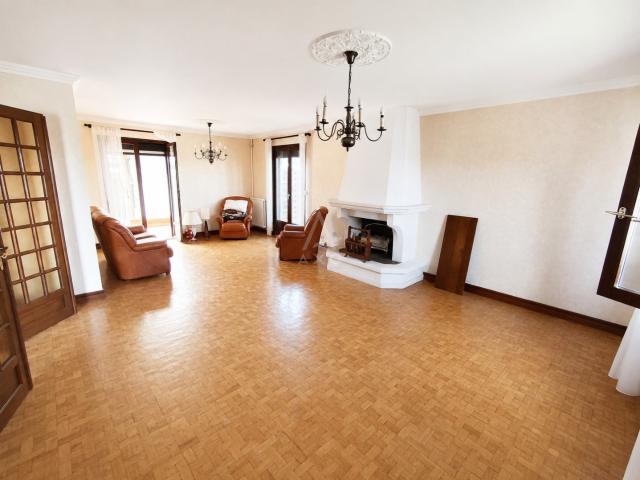 Maison 11 pièces 99 m²