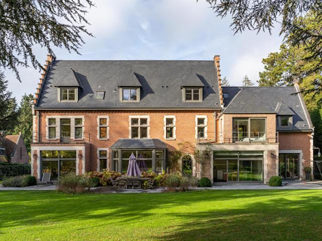 Maison avec piscine et jardin