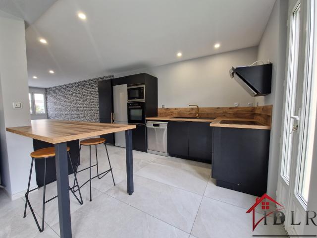 Maison 125 m2 type 6 avec garage et jardin à Saint Memmie