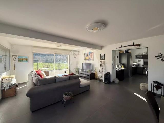 MAISON 125 m², aucun travaux, oliveraie sur 4000 m² de terrain