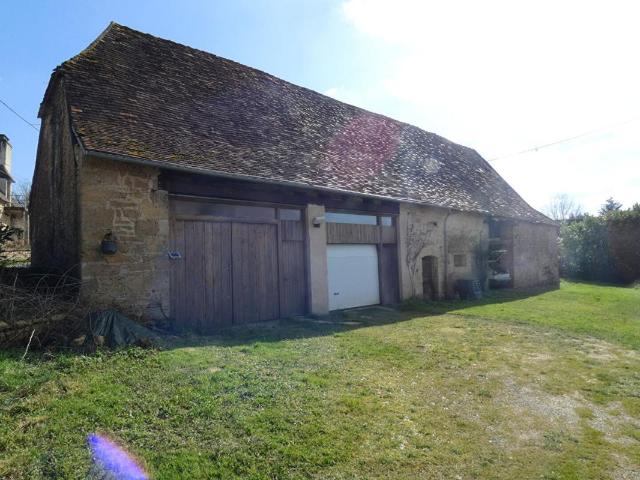 Maison 127 m2 / 2 chambres / studio / grange / terrain 1362m²