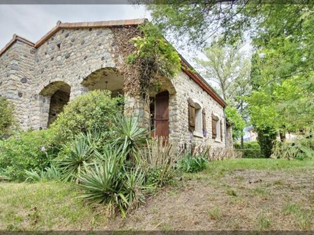 Maison 127 m2 3 chambres terrain 1826 m2 Les Ollières