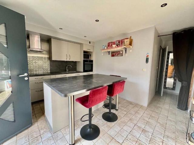 Maison 129m2, 4 chambres, 2 sdb + studio indépendant, parcelle 1600m2 Sains en Amiènois