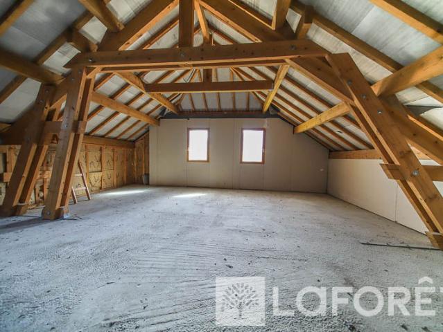 MAISON 120 m² et TERRAIN 1804m² CROTS