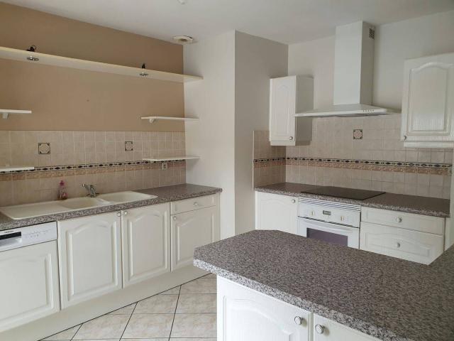 Maison 120m² avec sous sol à louer à Martillac