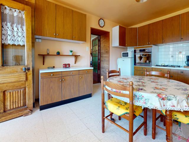 Maison 122 m2, 4 chambres sur terrain de 6690 m2