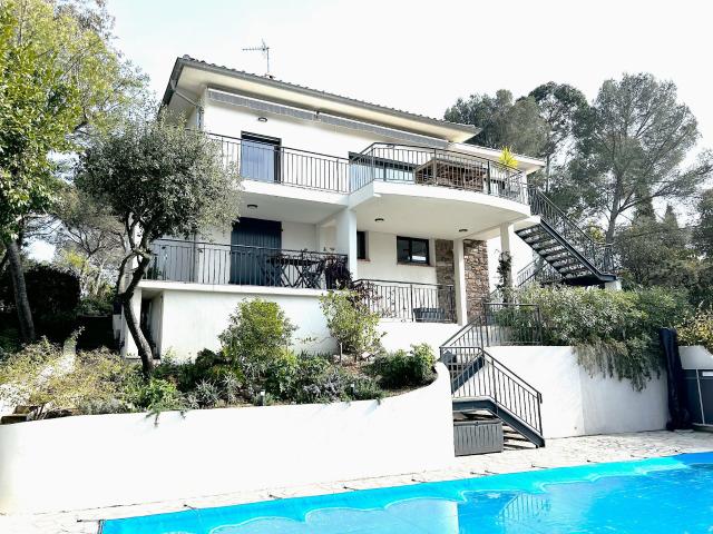 Maison 12 pièces 188 m²