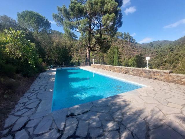 Maison 12 pièces 197 m²