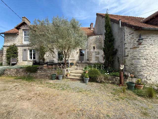 Maison 12 pièces 240 m²