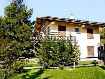 Maison 12 pièces 184 m²
