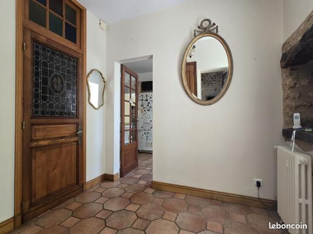 Maison 12 pièces 241 m²