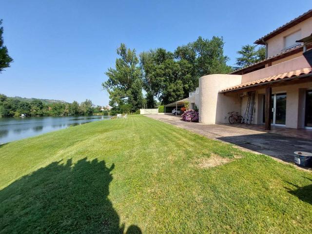 Maison 12 pièces 241 m²