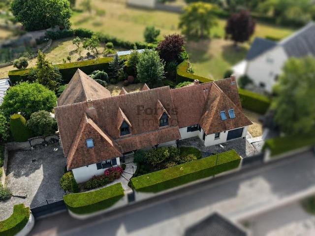 Maison 12 pièces 245 m²